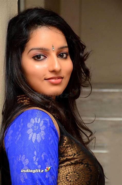 Malavika Menon Photos - Tamil Actress photos, images, gallery, stills ...