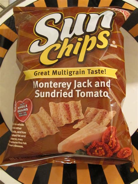 Foodette Reviews: Monterey Jack and Sundried Tomato Sun Chips