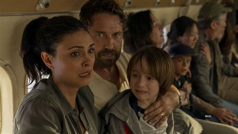 Greenland Movie Review: An emotionally gritty and impactful disaster flick