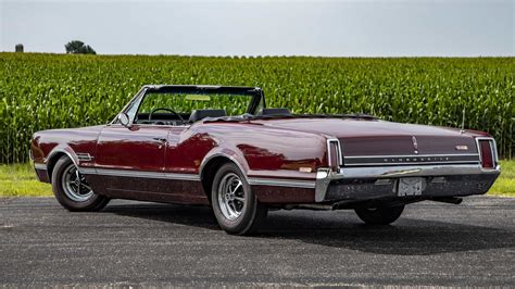 1966 Oldsmobile 442 Convertible | S83 | Chicago 2019