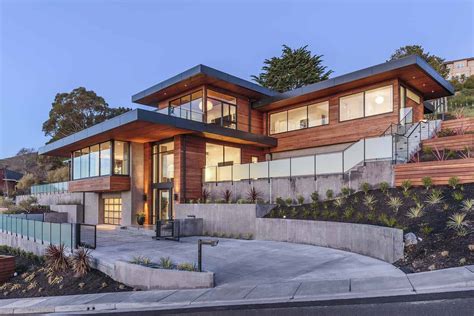 Dramatic hillside home with modern yet warm feel in Marin County