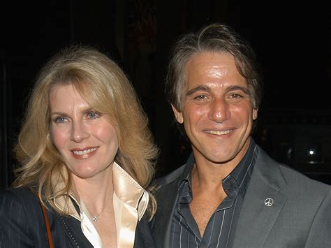 Tony Danza files for divorce - CBS News