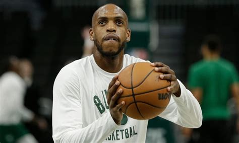 Bucks' Khris Middleton probable to make season debut Friday | NBA.com