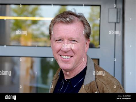 Former England Manager Steve McClaren returns to Wembley. This time he ...