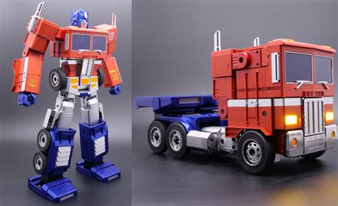 This Optimus Prime Robot is a Real Transformer | WERD