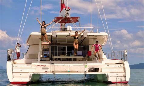 Luxury Sailing Catamaran Charter around the Islands (4 hour minimum ...