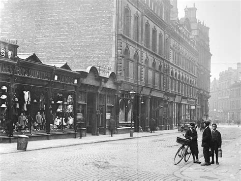 Lombard Street, Belfast. c1920. (National Museums Northern Ireland). : r/ireland