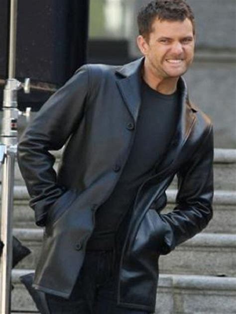 Joshua Jackson Fringe Peter Bishop Black Coat