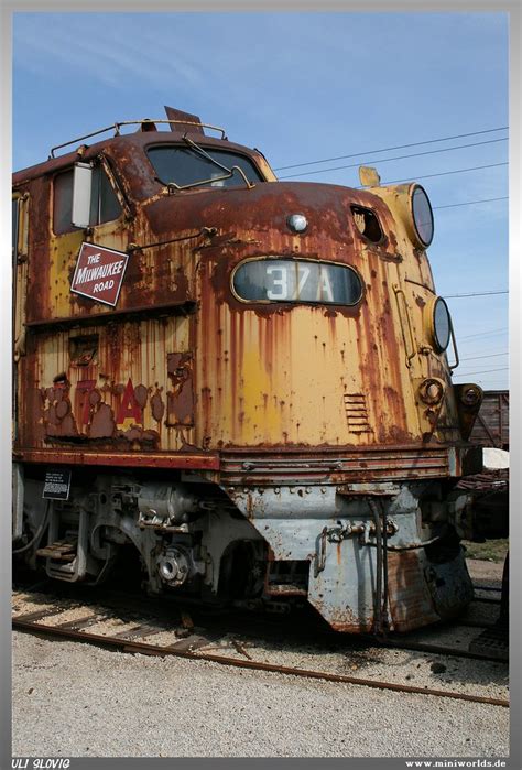 EMD E9 "The Milwaukee Road" | EMD E 9 -The Milwaukee Road # … | Flickr