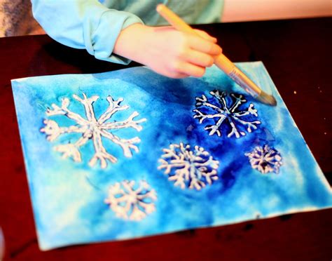 Winter Watercolor Resist Art with Free Printable Snowflake Template | Winter crafts for kids ...