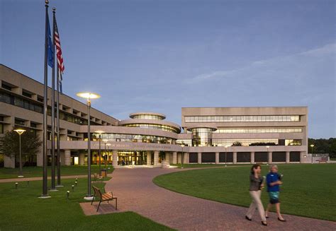 Graduate School Campus, Quinnipiac University by Centerbrook Architects and Planners © Peter ...