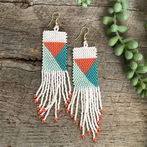 beaded earrings tutorial #BeadedEarrings | Beaded earrings diy, Beaded ...