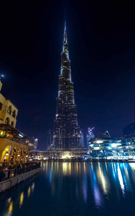 The World's Tallest Building - Burj Khalifa, Dubai [OC][3665x5849] : CityPorn