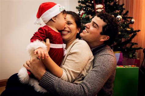 Old-Fashioned Christmas Traditions to Bring Back | Reader's Digest