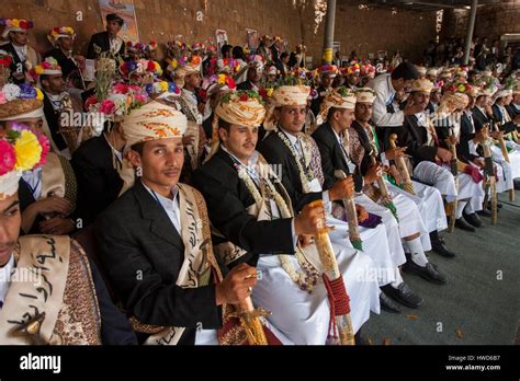 Yemen, Highlands, collective wedding Stock Photo - Alamy