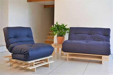 10 Stylish Small Futon Ideas For Your Home - Housely