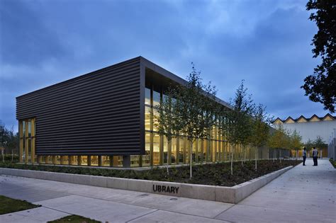 Nathan Hale High School Modernization / Mahlum | ArchDaily