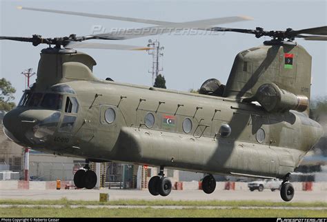 LC-010 Libyan Air Force Boeing CH-47 Chinook Photo by Roberto Cassar ...