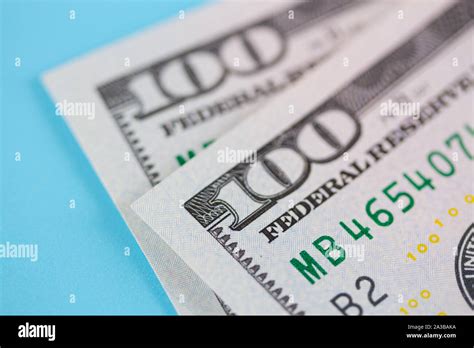 Close up of 100 dollar bill. Macro shoot Stock Photo - Alamy