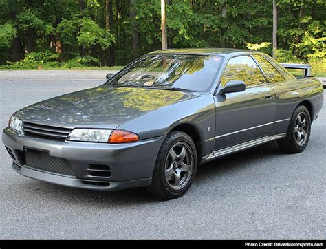 Nissan Skyline GTR and Nissan Skyline GTS4 Differences and Similarities | R32 Skylines