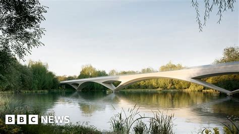 HS2 plans for 'one of UK's longest viaducts' unveiled - BBC News