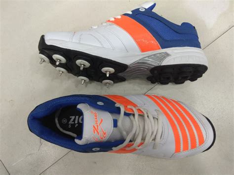 Cricket Spikes Shoes, Size: 6.0 And 7.0 at Rs 1550/pair in Meerut | ID ...