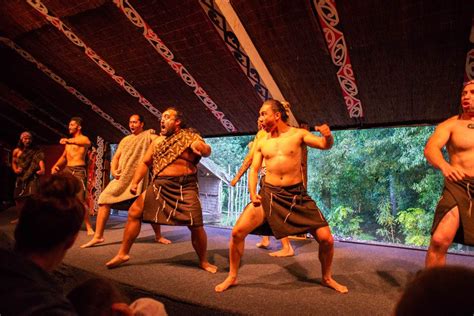 The TRUTH About the Rotorua Maori Experience (& The BEST Tour!)