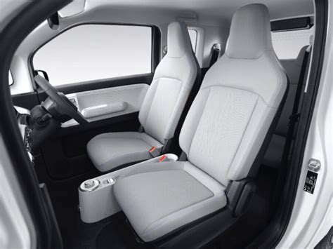 interior wuling air ev2 - Rockomotif