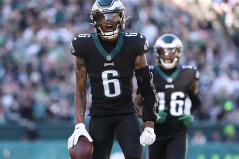 ‘Big-time player’ DeVonta Smith closes in on DeSean Jackson’s Eagles ...