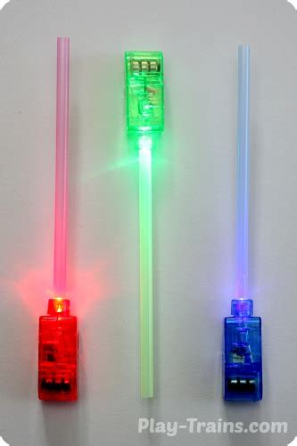 DIY Mini Lightsabers - Star Wars Kids' Craft - Play Trains!