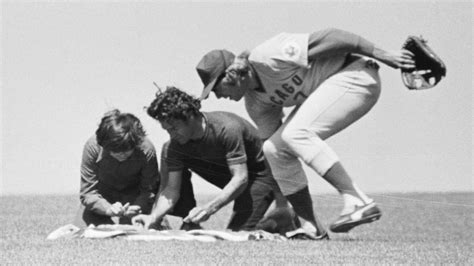 April 25 in sports history: Monday to rescue on 'Flag Day' | Yardbarker