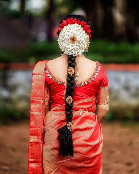 South Indian Brides on Instagram: “😍 South Indian Bridal hairstyle inspiration 🥰 Beauti ...