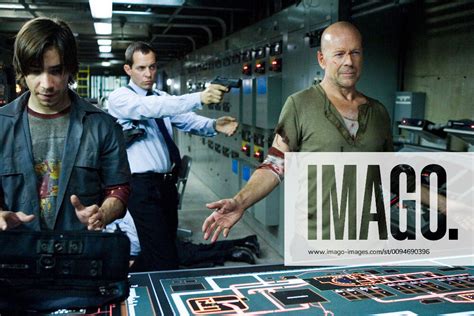 Justin Long Bruce Willis Characters Matt Farrell, John McClane Film Live Free Or Die Hard Die Hard 4