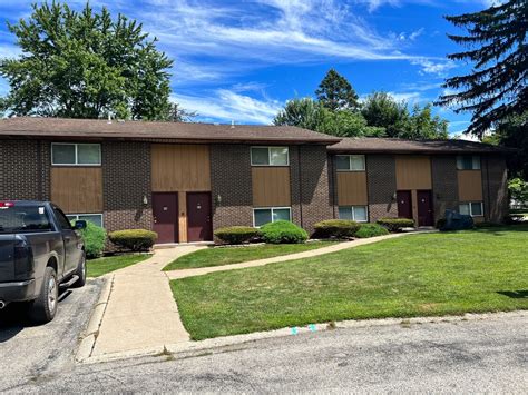 Woodside Village Apartments Apartments - 1005 McCord Rd Valparaiso, IN ...