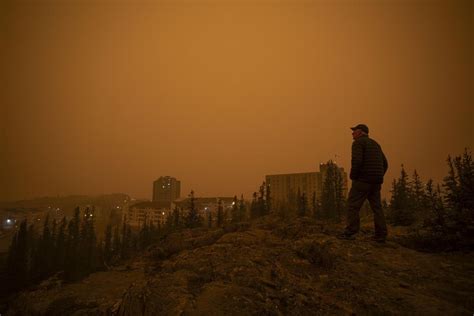 Smoke prevents Yellowknife from holding welcome home celebration