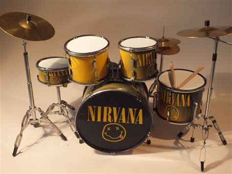 Nirvana Drum Kits Archives - Rockguitarminiatures