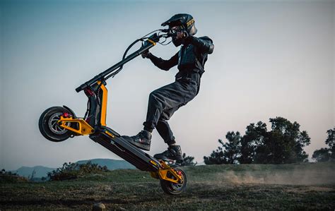 INMOTION RS E-Scooter: Insane Speed, Range, and Versatility - GrumpyFoot