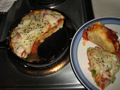 BBQ Pan Pizza : 7 Steps - Instructables