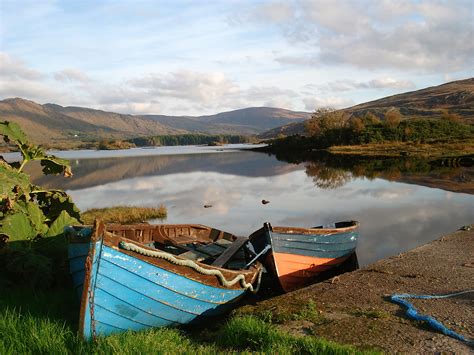 File:Cloonee Loughs (Beara Peninsula, County Kerry, Ireland).jpg - Wikimedia Commons