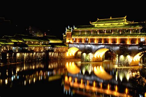 CHINA-HUNAN-FENGHUANG-NIGHT VIEW