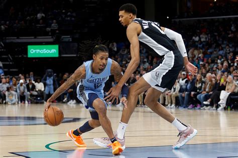 Look: Ja Morant dunks on 7-foot-4 Victor Wembanyama during Grizzlies vs. Spurs game