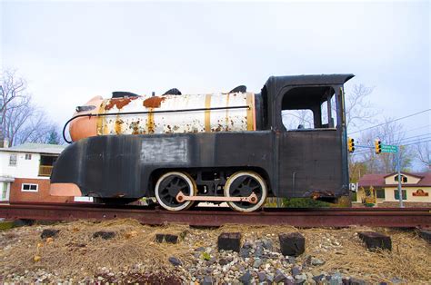 Streamlined Narrow Gauge Vulcan 0-4-0 in Oaks Pa Photograph by Bill Cannon - Fine Art America