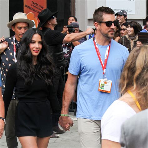 Photo : Olivia Munn et Aaron Rodgers des Green Bay Packers au Comic-Con ...