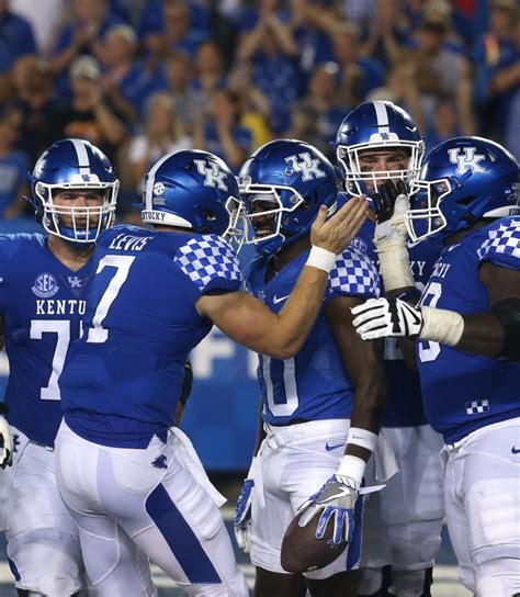 Where is Kentucky football ranked after Week 1 win over Miami (Ohio)?