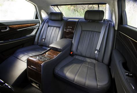 The Hyundai Equus Interior - Backseats - It even has Massage rollers! | Hyundai, Luxury cars ...