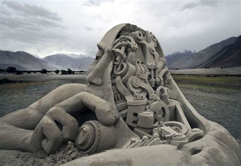 Chingum — Discover Curiosities: Art of Sand Sculpture