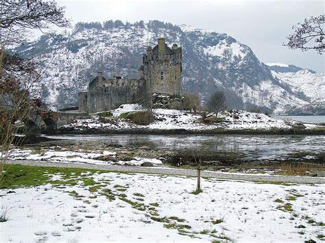 Eilean Donan Castle Winter Photograph by Phil Banks