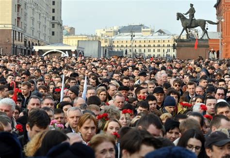 Thousands commemorate St. Petersburg victims (photos) | protothemanews.com