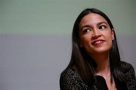 AOC shares makeup advice on Instagram before Bernie Sanders rally