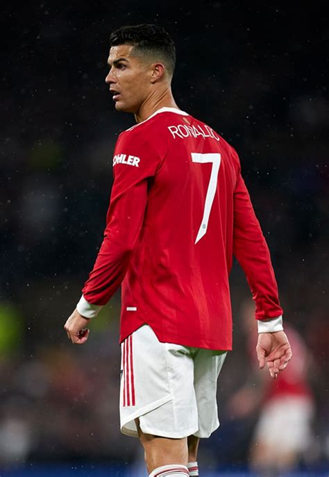 Ronaldo Bringing Back Long Sleeve Shirts - SoccerBible